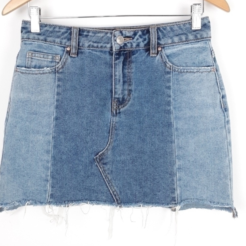 Cute Blue Denim Skirt with two tones of blue Denim - Picture 3 of 5